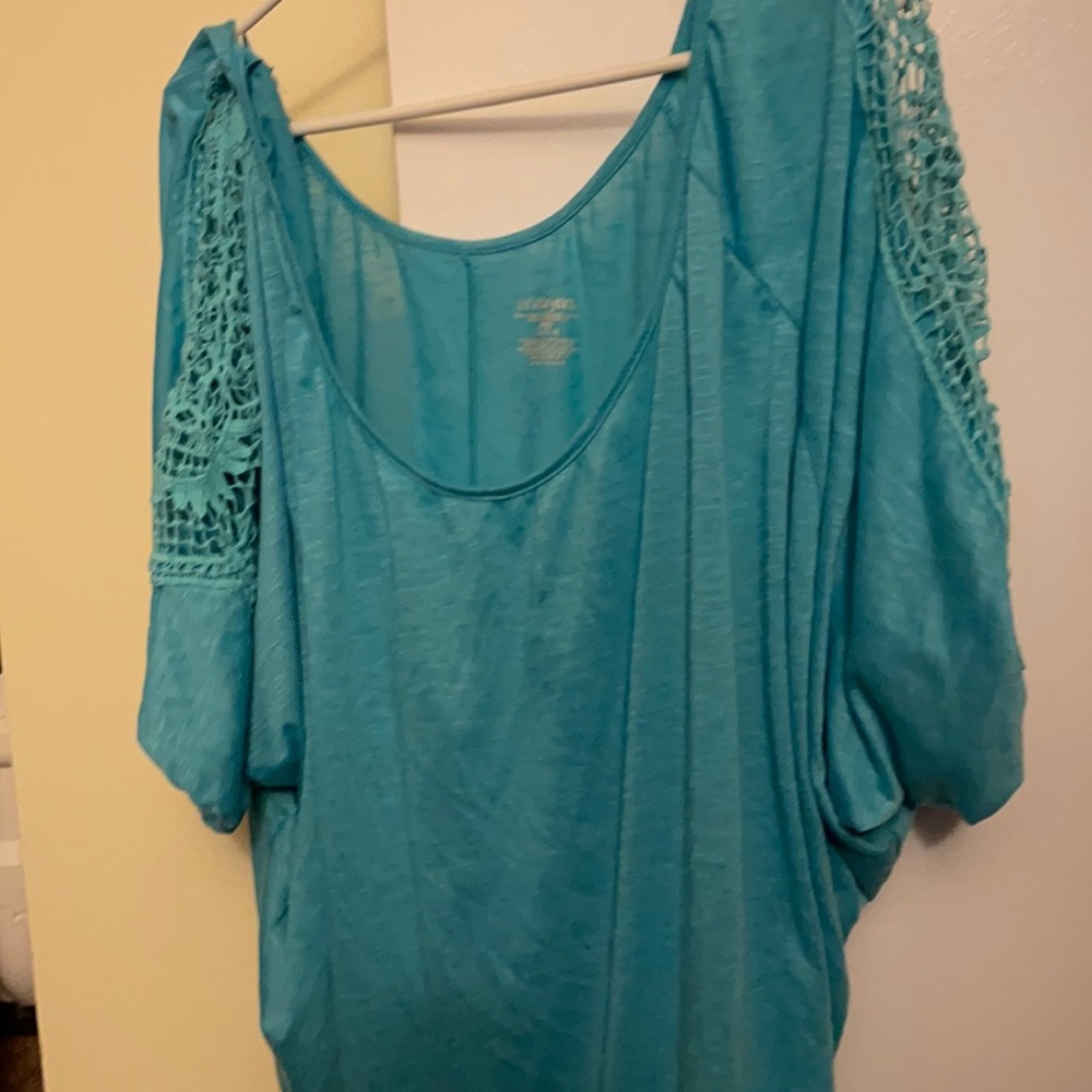 Teal summer shirt with banded bottom